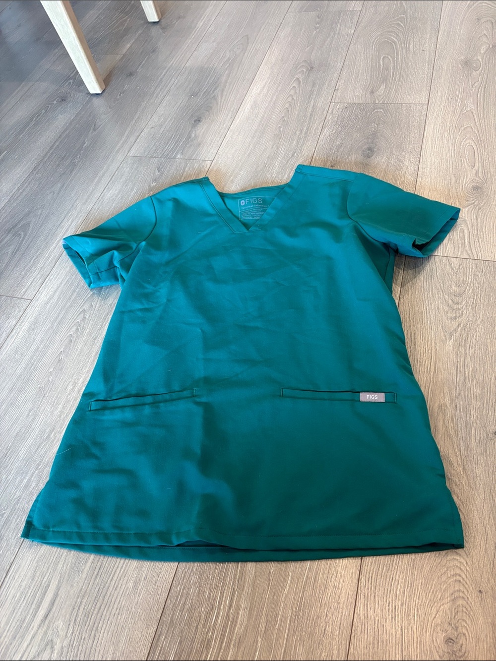 FIGS Scrub Top Emerald Green Size XS